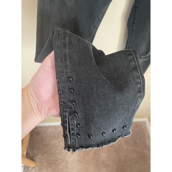 AQUA BLOOMINGDALES BLACK STUDDED HEM DISTRESSED CHARCOAL WASH SKINNY JEANS SZ 30 - Picture 6 of 6